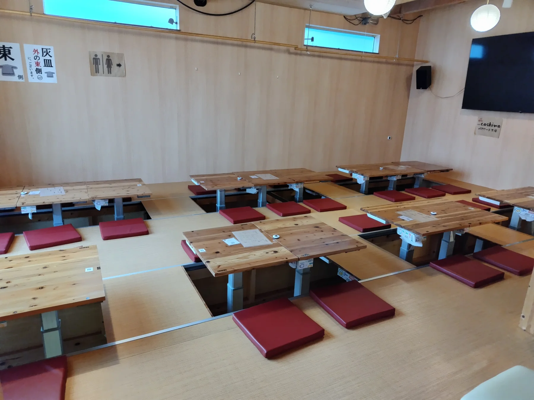 通常営業時のA列・B列の掘りごたつ席